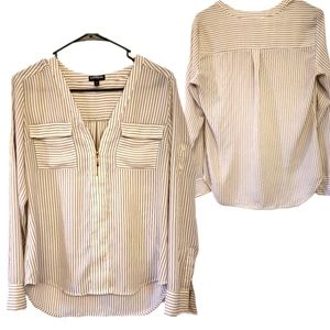 Express fluid striped black-and-white size small quarters zip blouse